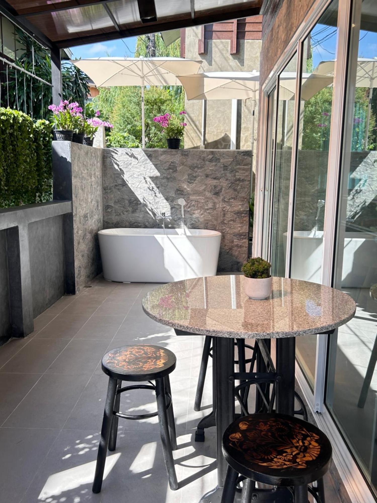 Baan Boon Bed & Breakfast Bangkok Eksteriør bilde